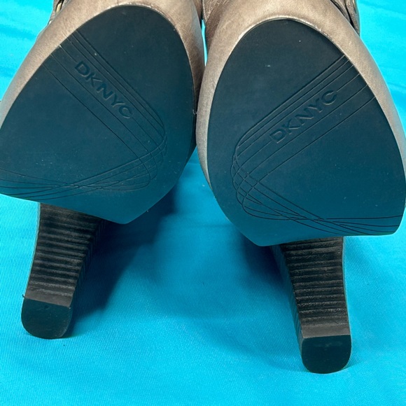 DKNY Slightly Distressed Leather Charcoal Grey Boots sz 9  NIB "meliss" - Picture 11 of 12